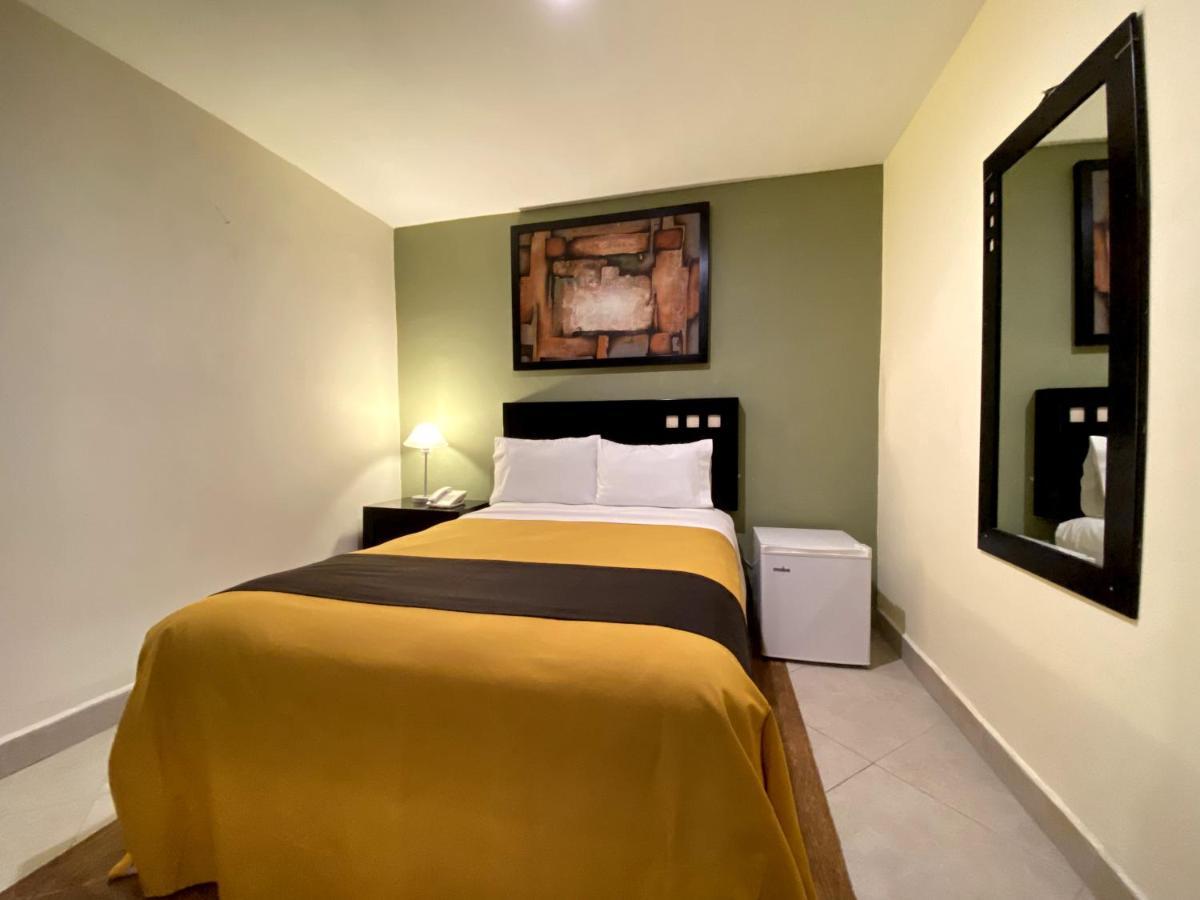 Hotel Escala Puebla Centro ภายนอก รูปภาพ
